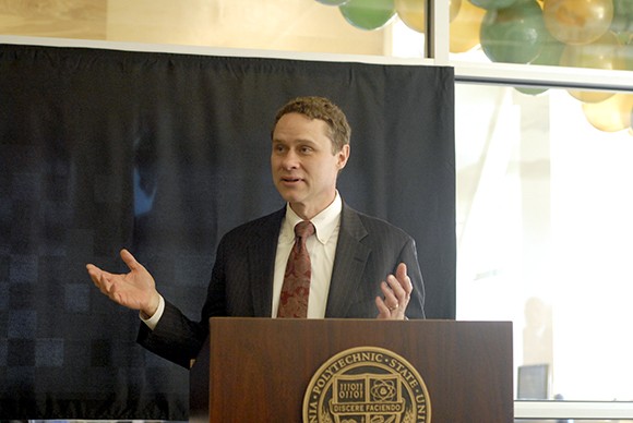 Wes Bush, the CEO of defense contractor Northrop Grumman, spoke at the grand opening of Cal Poly's new cybersecurity lab. (Stephen Nellis photo)