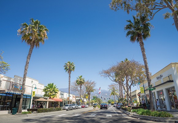 Linden Avenue in downtown Carpinteria. The city is home to Lynda.com, which is being purchased in a $1.5 billion transaction by the Silicon Valley company LinkedIn. (Nik Blaskovich / Business Times photo)