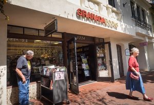 Granada Books' State Street storefront. (Nik Blaskovich / Business Times photo)